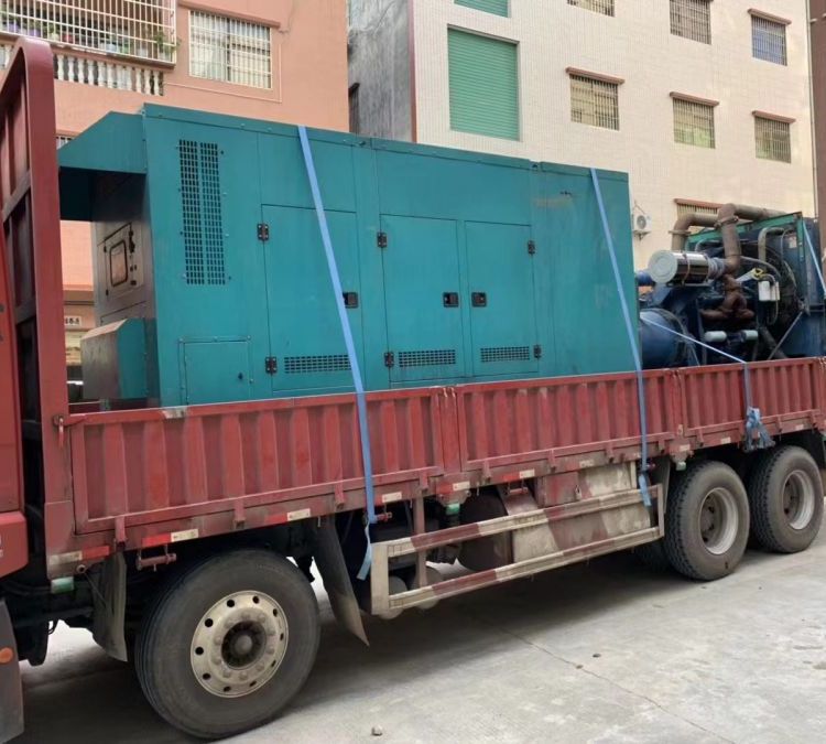 小板镇如何在不同负载率下确保 400KW 柴油发电机组的正常运行？