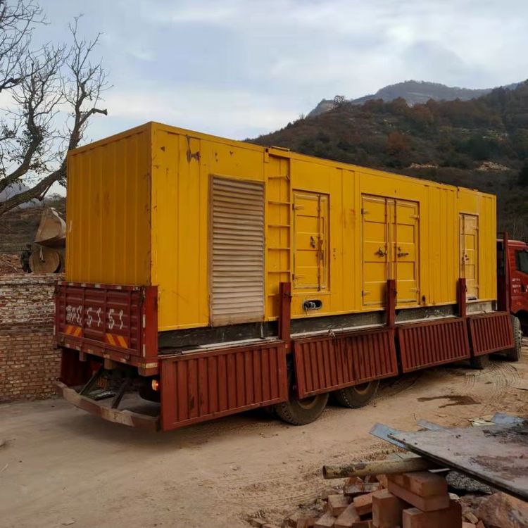 小板镇200kW 发电机组在带电阻性负载时，输出功率会受到哪些因素的影响？