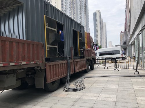 小板镇低温环境下，柴油发电机组电池充满电的具体时间受哪些因素影响？